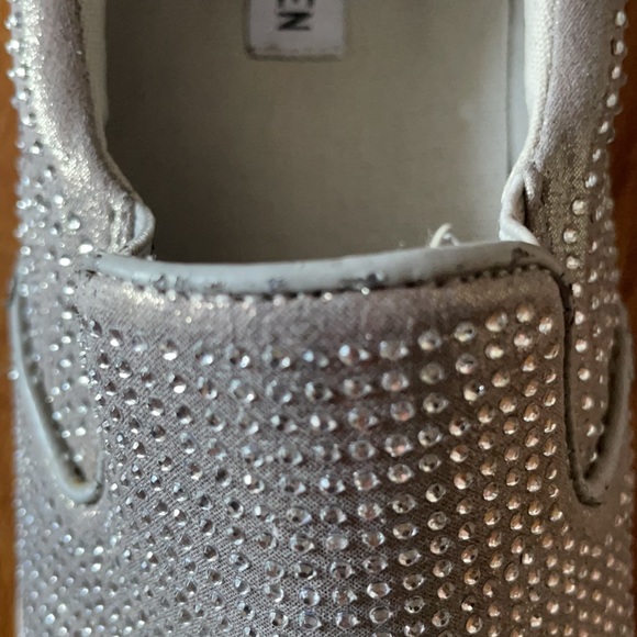 Gently used Steve Madden Size 9 Glitter Silver Gray Loafers - Picture 5 of 5